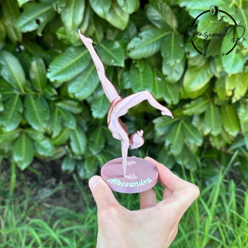 Statuetta a forma di ginnasta ginnastica ritmica ginnastica artistica trofeo ginnasta