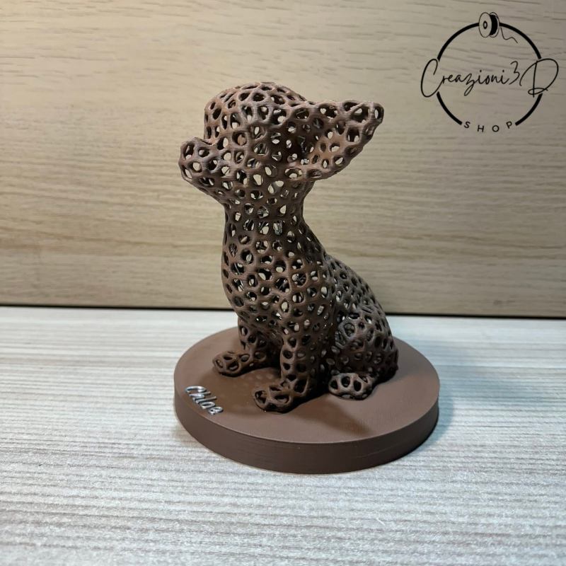 chihuahua marrone con lucine